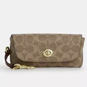 Coach Sunglass Case In Signature Canvas